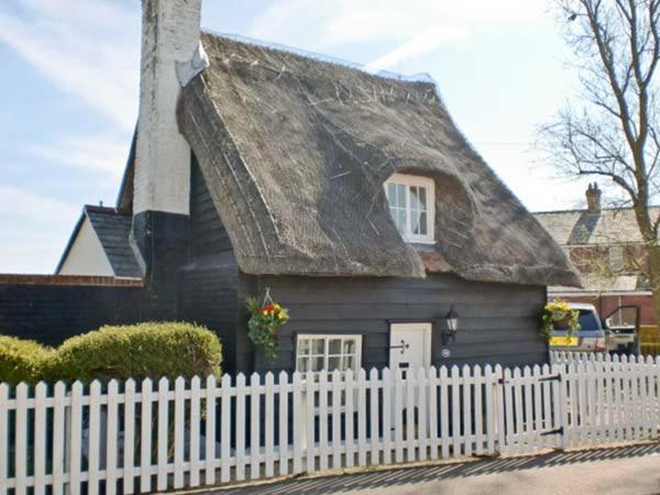 Little Thatch Villa Walton-on-the-Naze Exterior photo